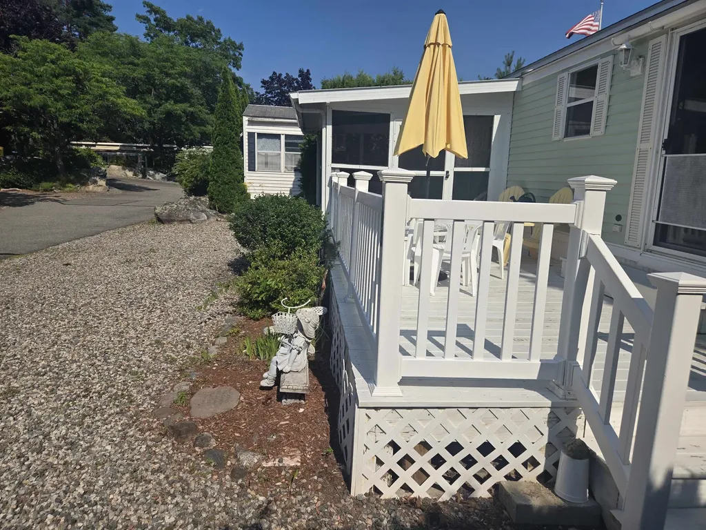 308 State Route 286 Seabrook NH 03874