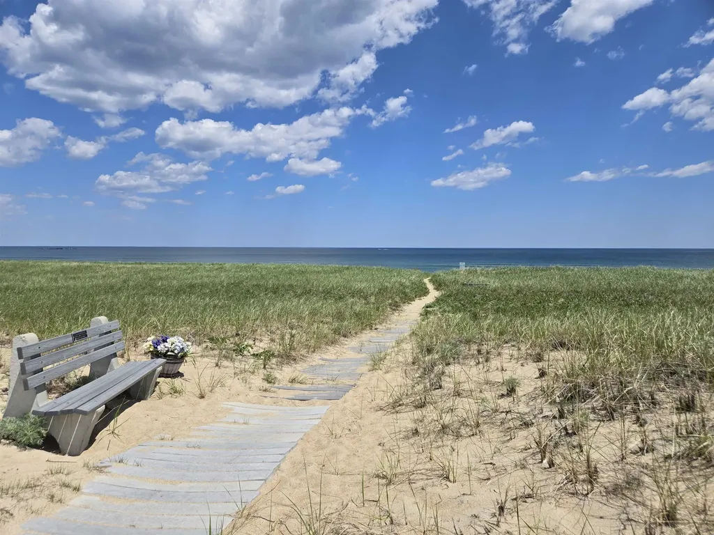 308 State Route 286 Seabrook NH 03874