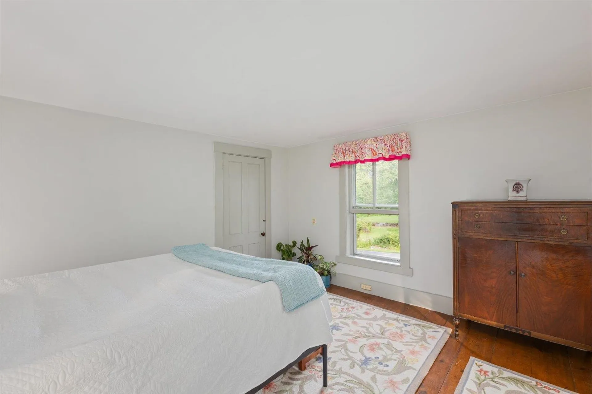 3 Old County Road South Francestown NH 03043