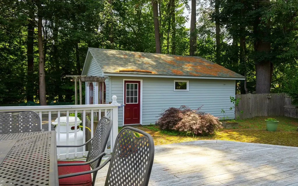17 Leahy Road Keene NH 03431