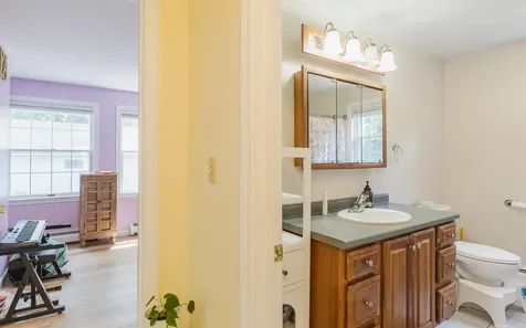 17 Leahy Road Keene NH 03431