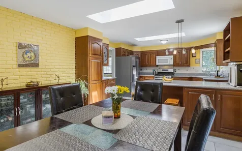 17 Leahy Road Keene NH 03431