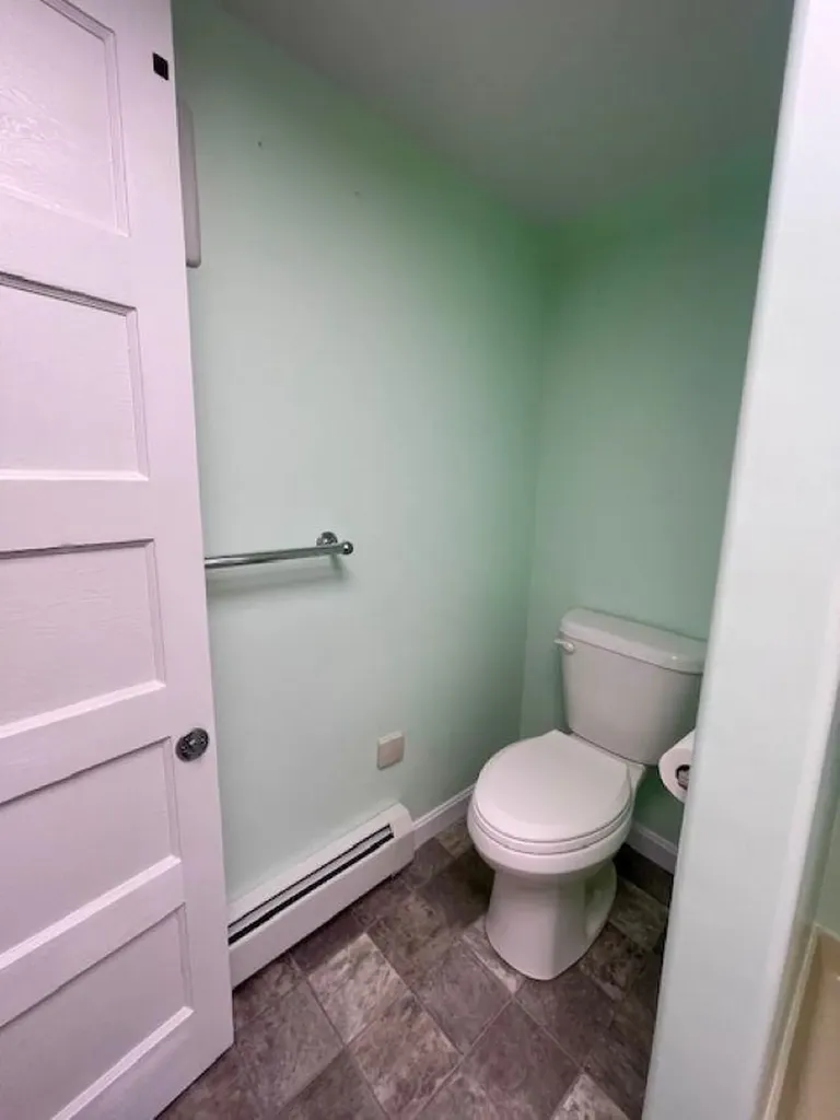 29 Hubbard Grove Road Shelburne NH 03581