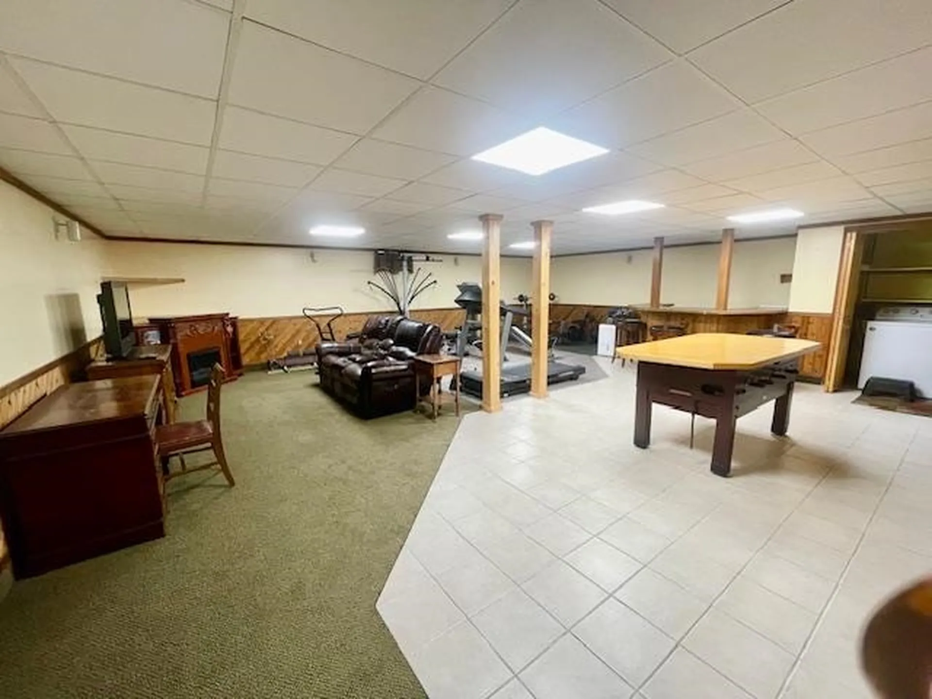 29 Hubbard Grove Road Shelburne NH 03581