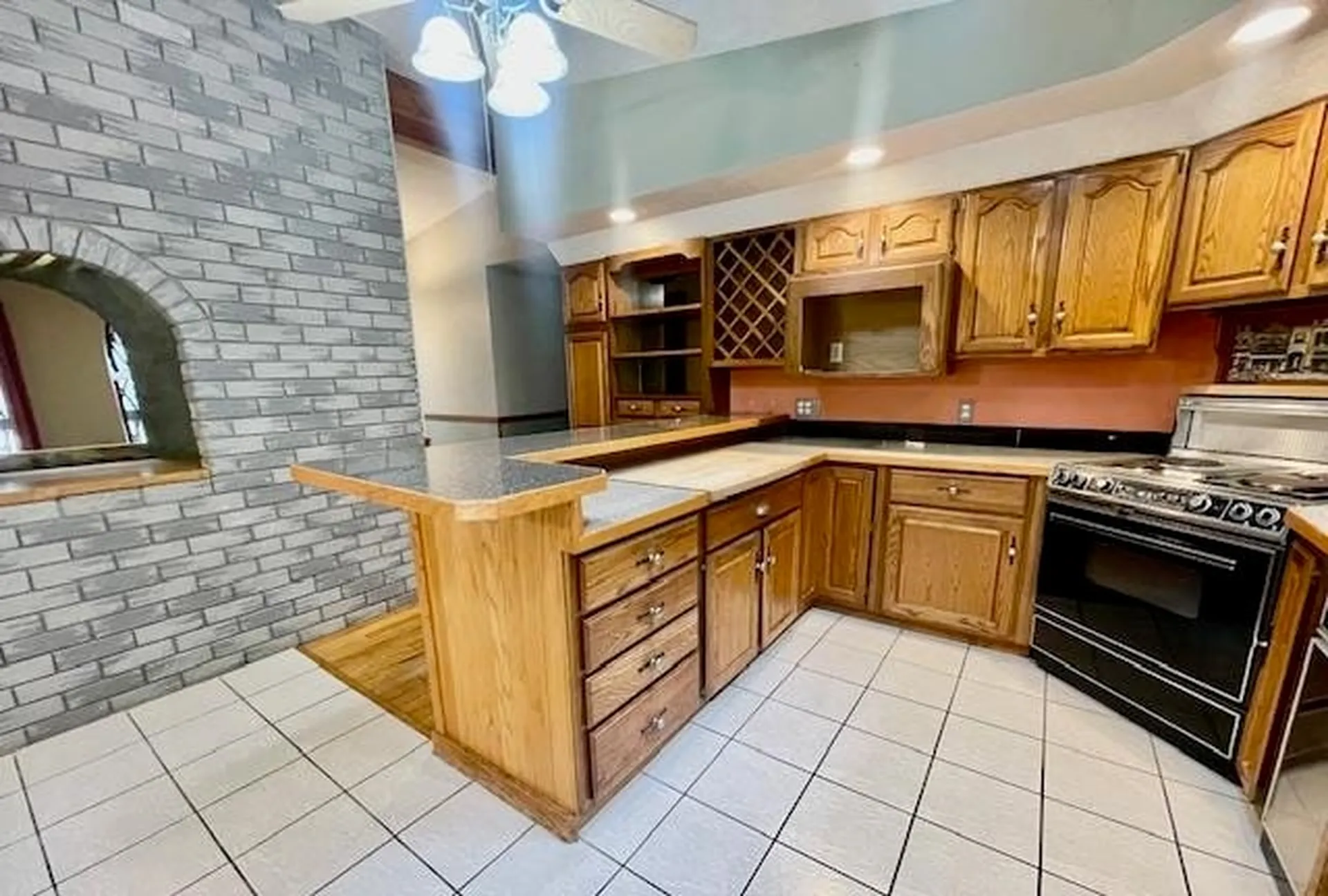 29 Hubbard Grove Road Shelburne NH 03581