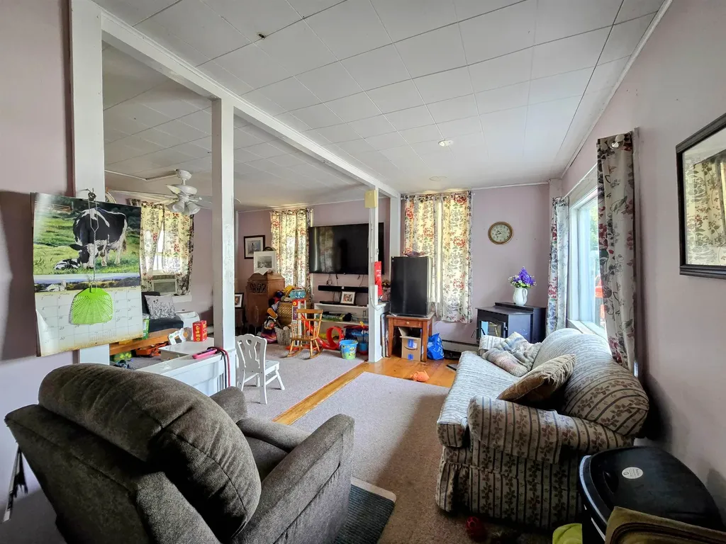 6680 Route 5, S Newbury VT 05051