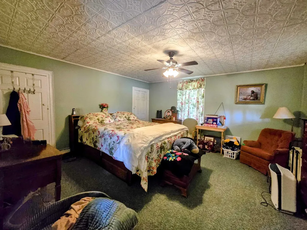 6680 Route 5, S Newbury VT 05051