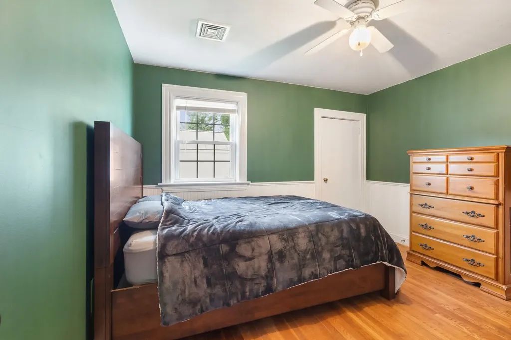 144 Oakland Avenue Manchester NH 03109
