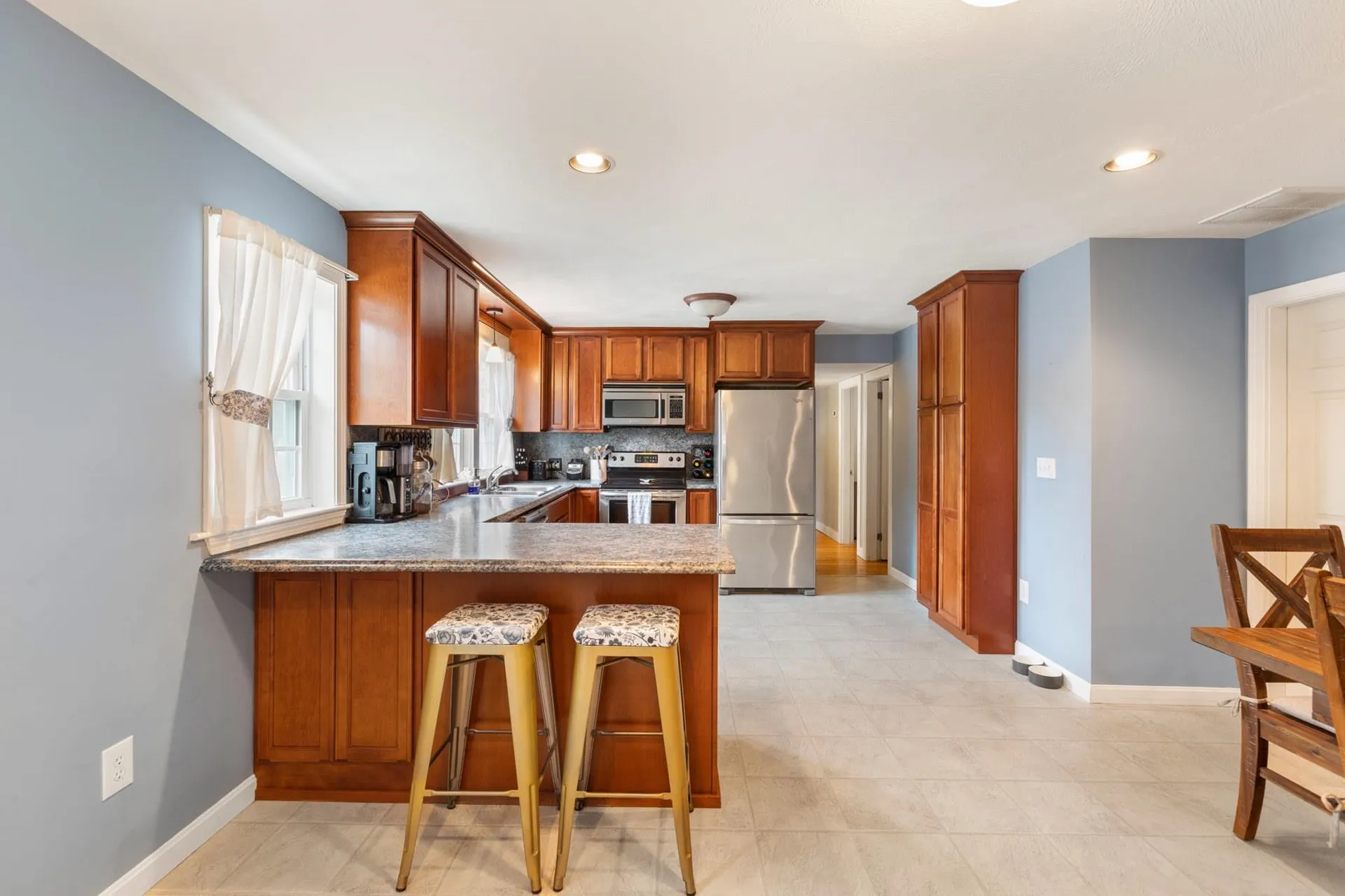 144 Oakland Avenue Manchester NH 03109
