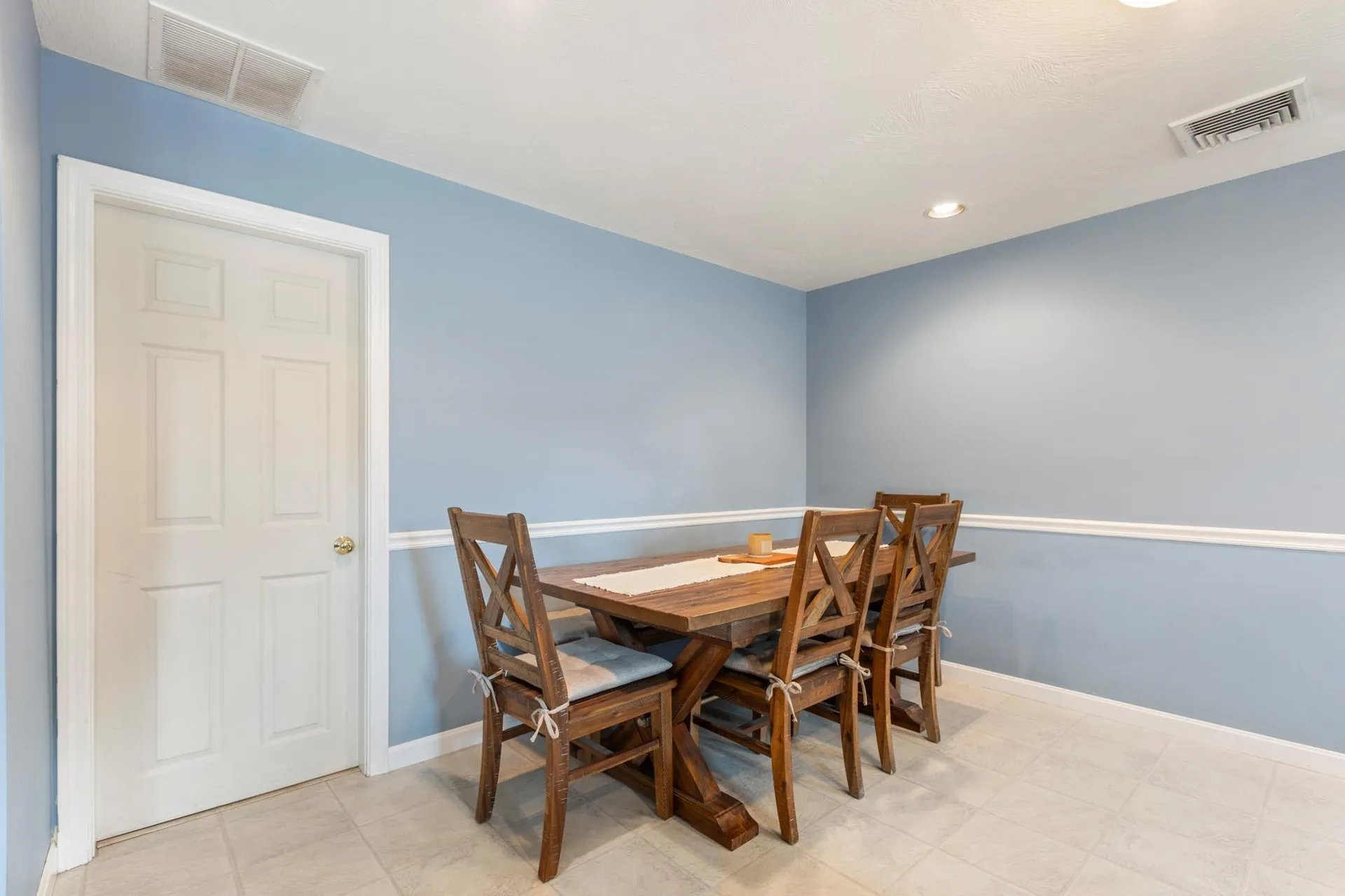 144 Oakland Avenue Manchester NH 03109