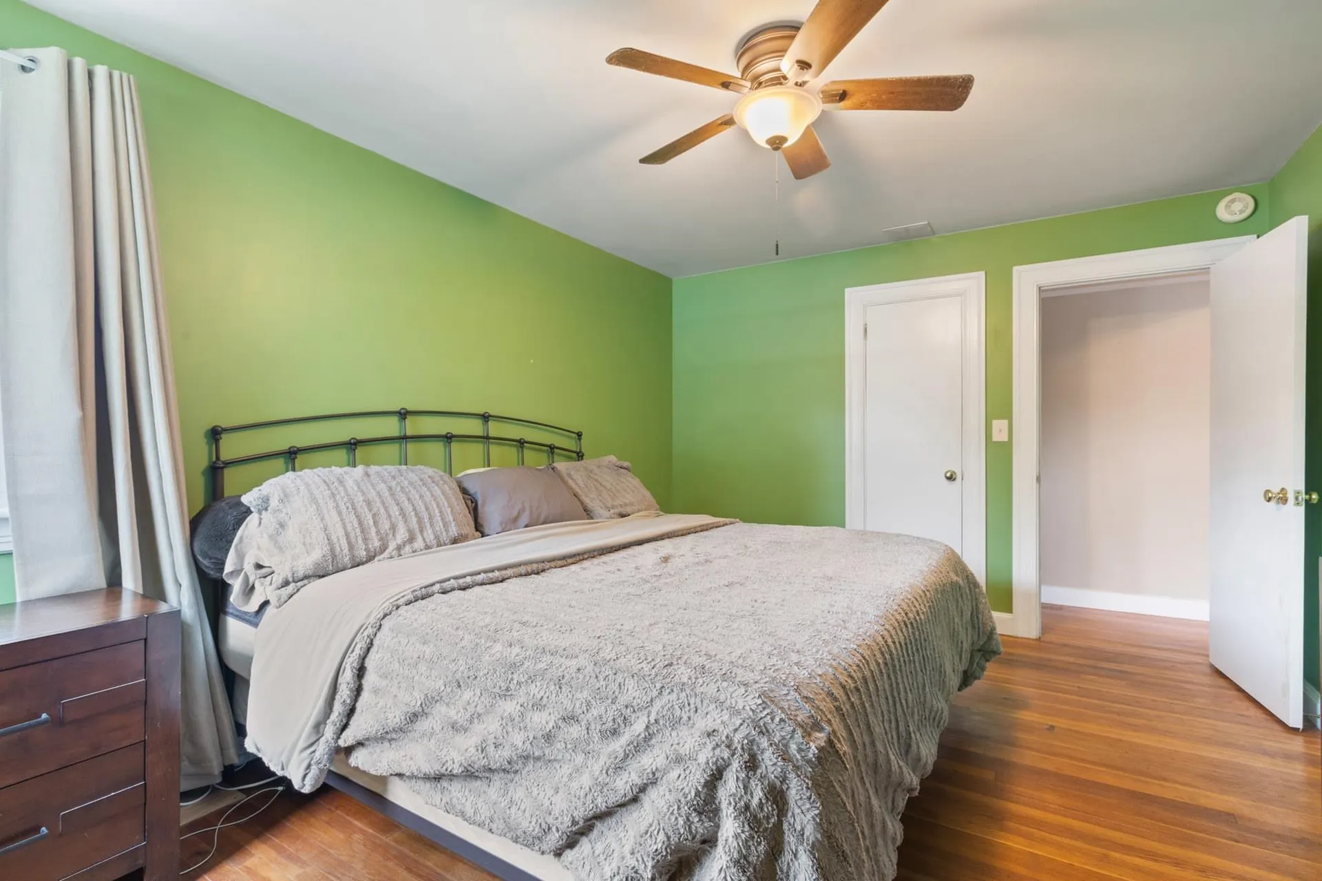 144 Oakland Avenue Manchester NH 03109