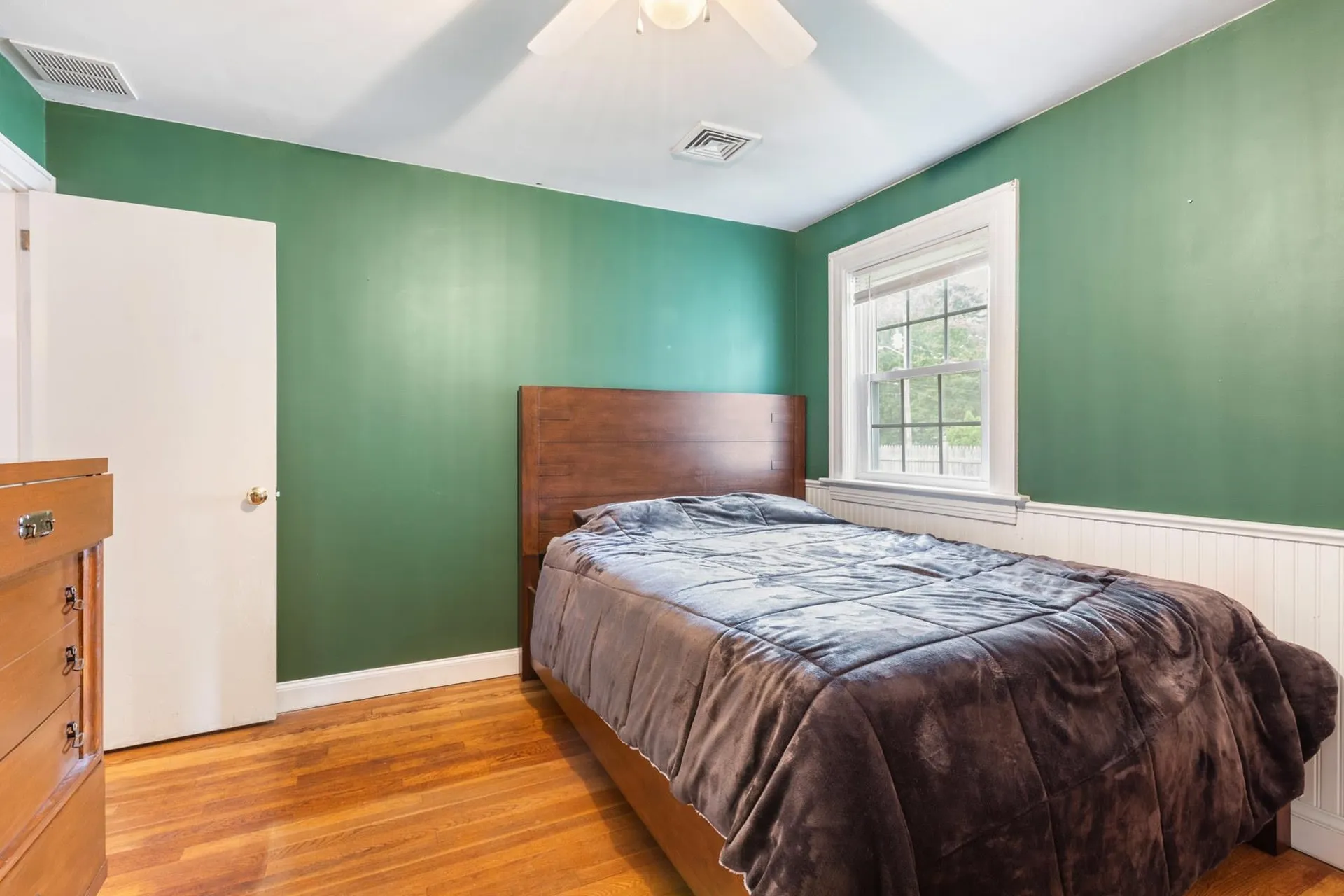 144 Oakland Avenue Manchester NH 03109