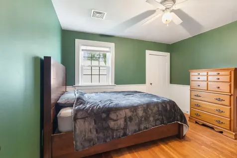 144 Oakland Avenue Manchester NH 03109
