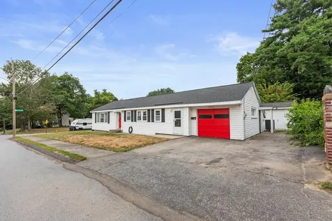 144 Oakland Avenue Manchester NH 03109