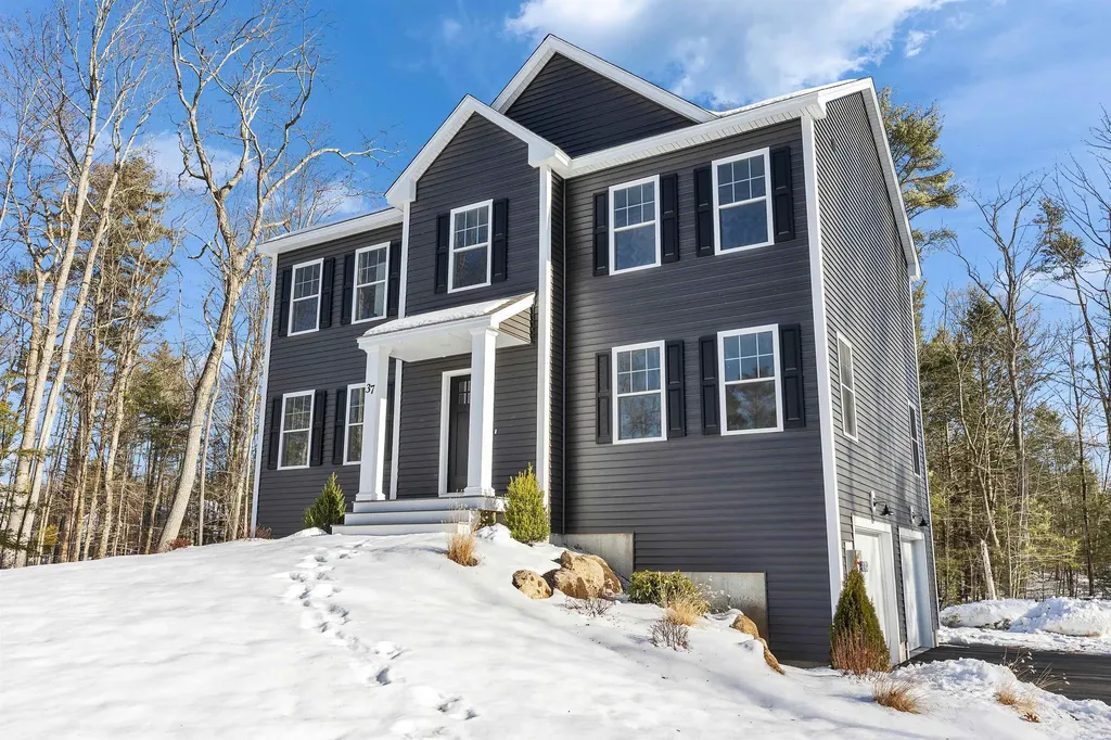 37 Reed Road Sandown NH 03873