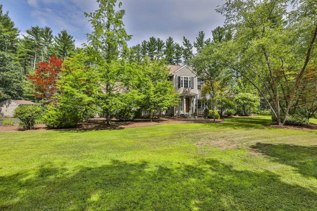 5 Heron Marsh Lane Brookline NH 03033
