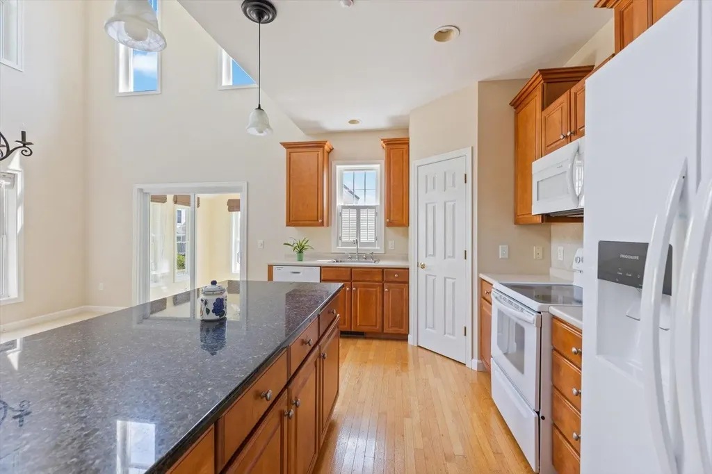 10 Eastridge Drive Peterborough NH 03458