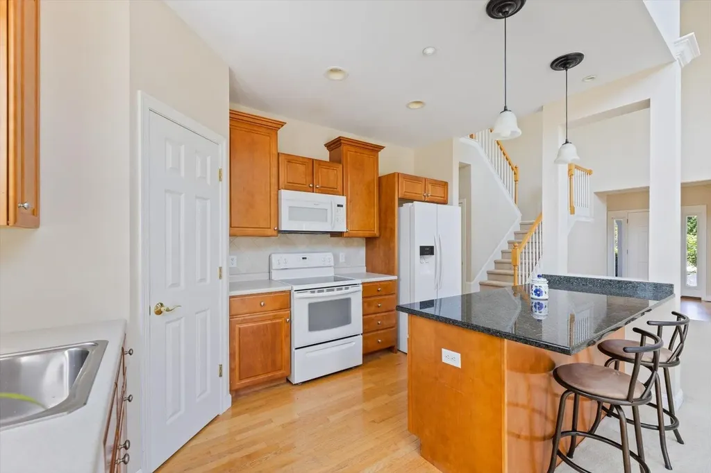 10 Eastridge Drive Peterborough NH 03458