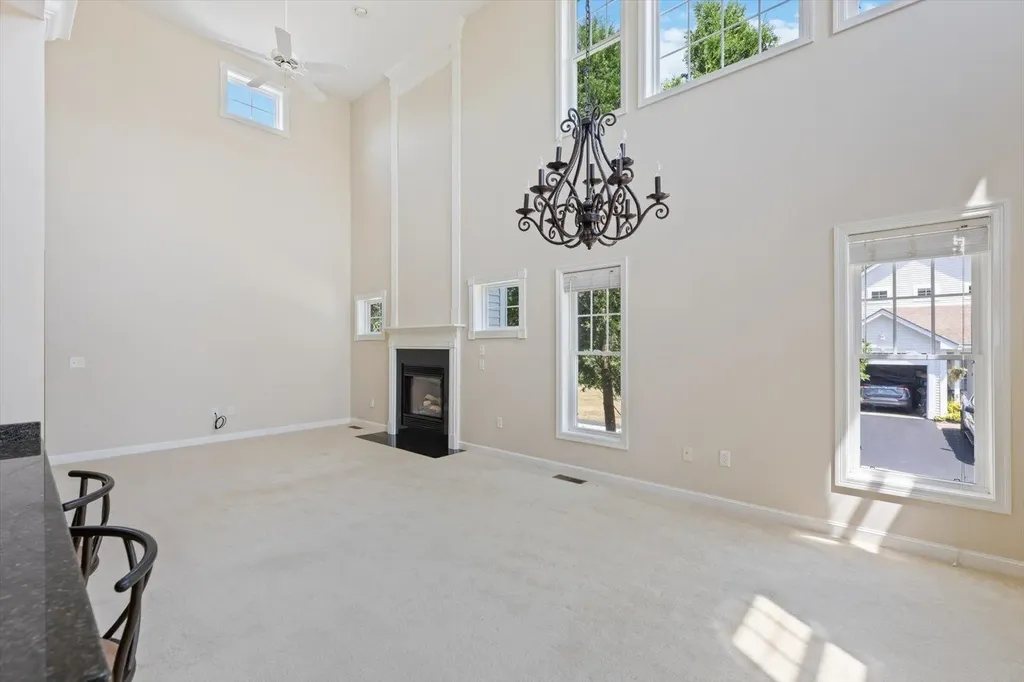 10 Eastridge Drive Peterborough NH 03458