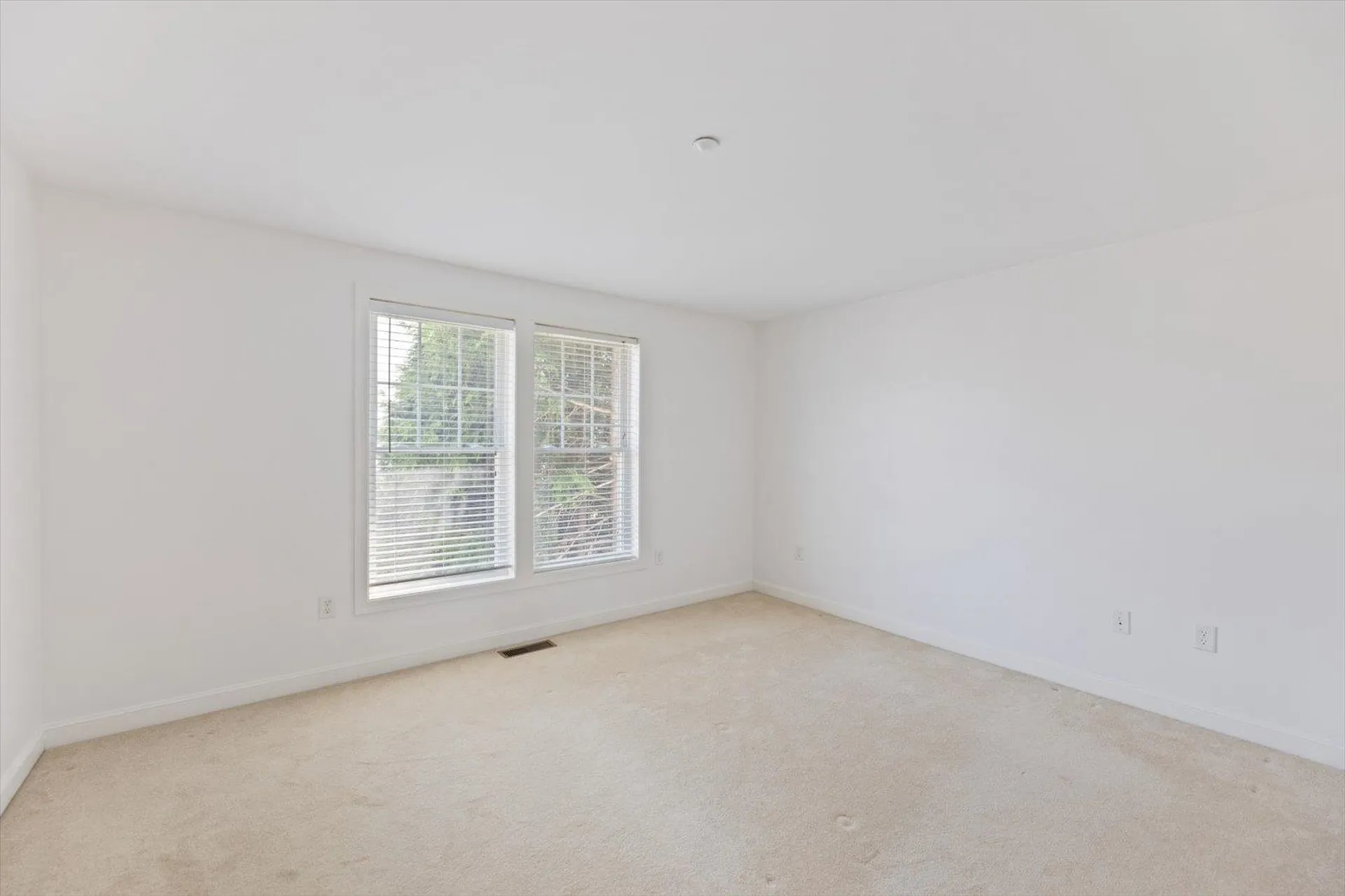 10 Eastridge Drive Peterborough NH 03458