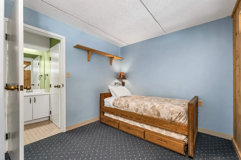 23 Black Bear Road Waterville Valley NH 03215