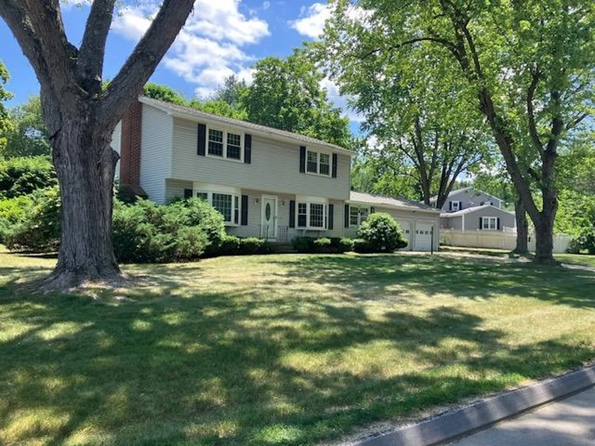 18 Vieckis Drive Nashua NH 03062