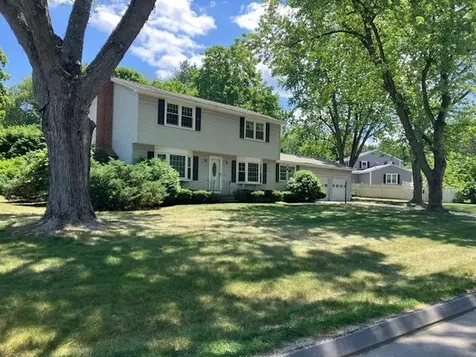 18 Vieckis Drive Nashua NH 03062