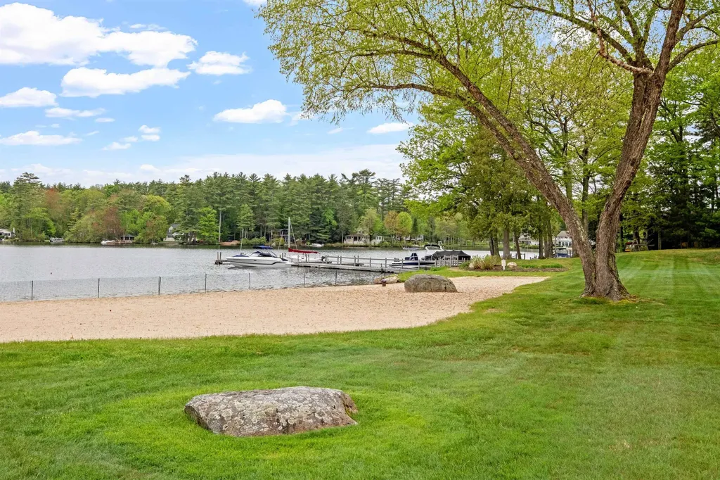 68 Governor Wentworth Highway Tuftonboro NH 03853
