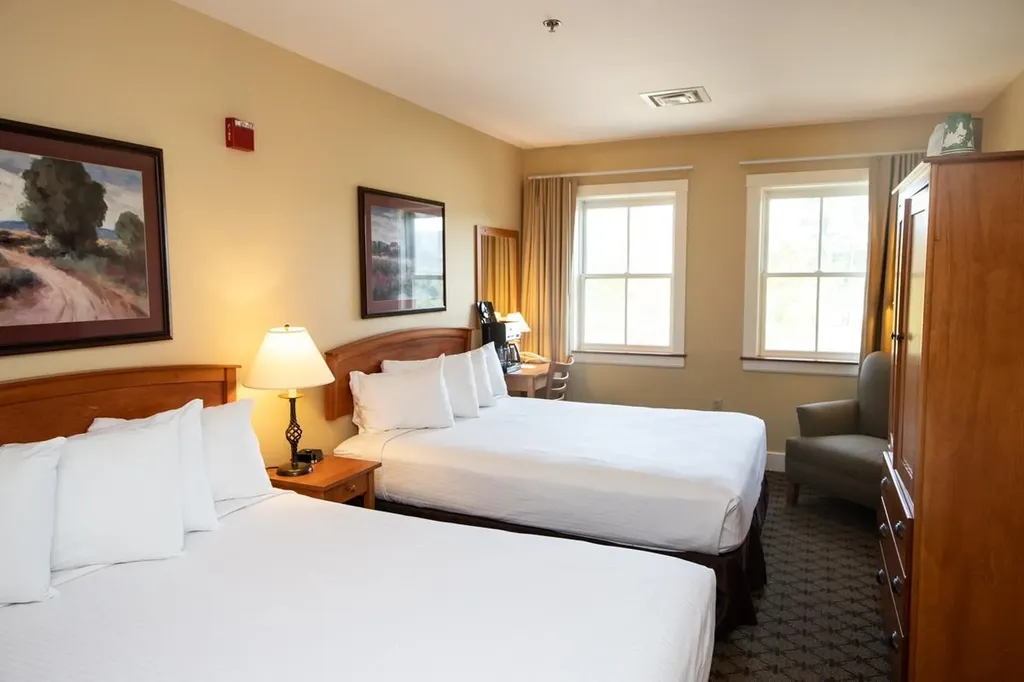 368/370 Qtr. I V Jackson Gore Inn Ludlow VT 05149