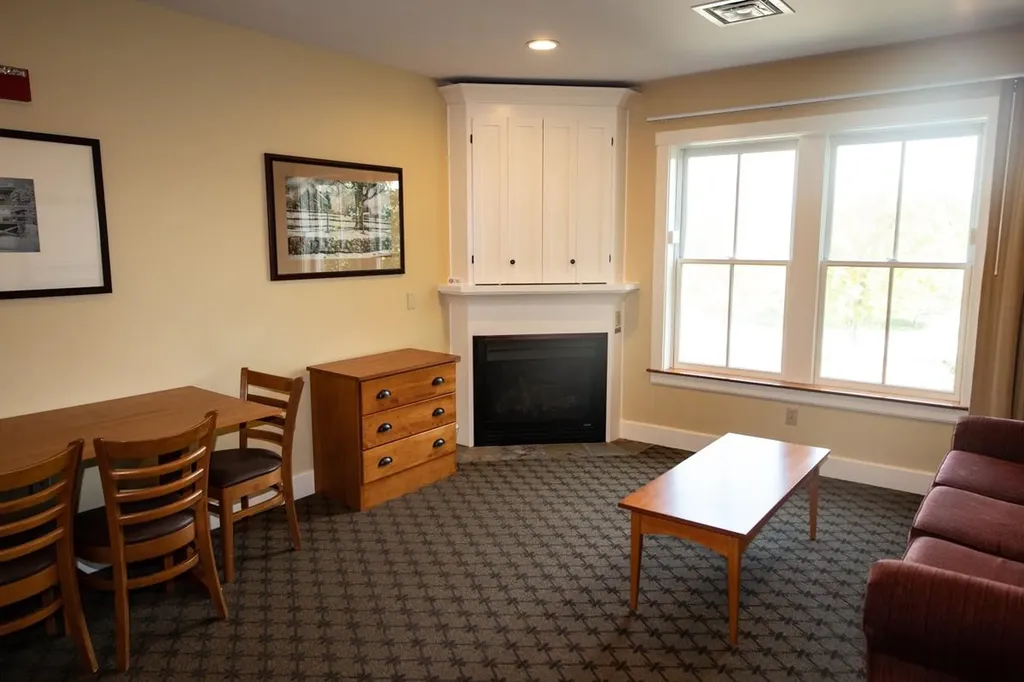 368/370 Qtr. I V Jackson Gore Inn Ludlow VT 05149