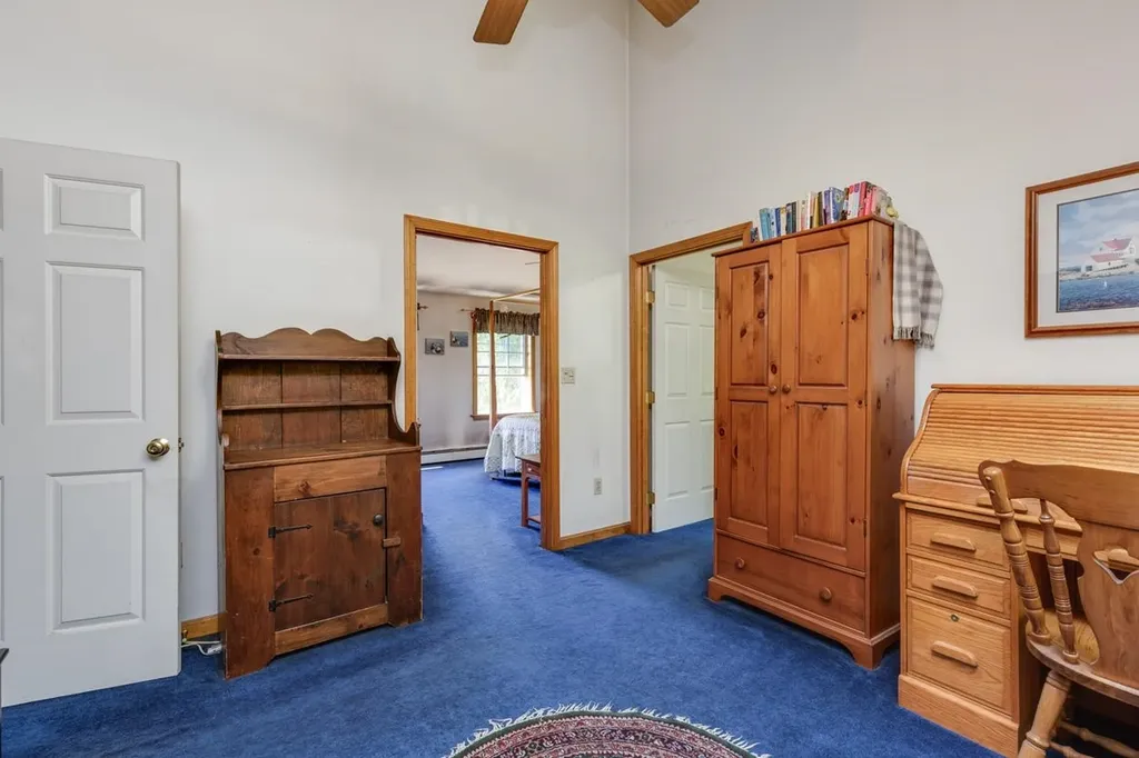 4 Elijah Hill Lane Londonderry NH 03053