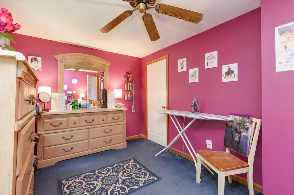 4 Elijah Hill Lane Londonderry NH 03053