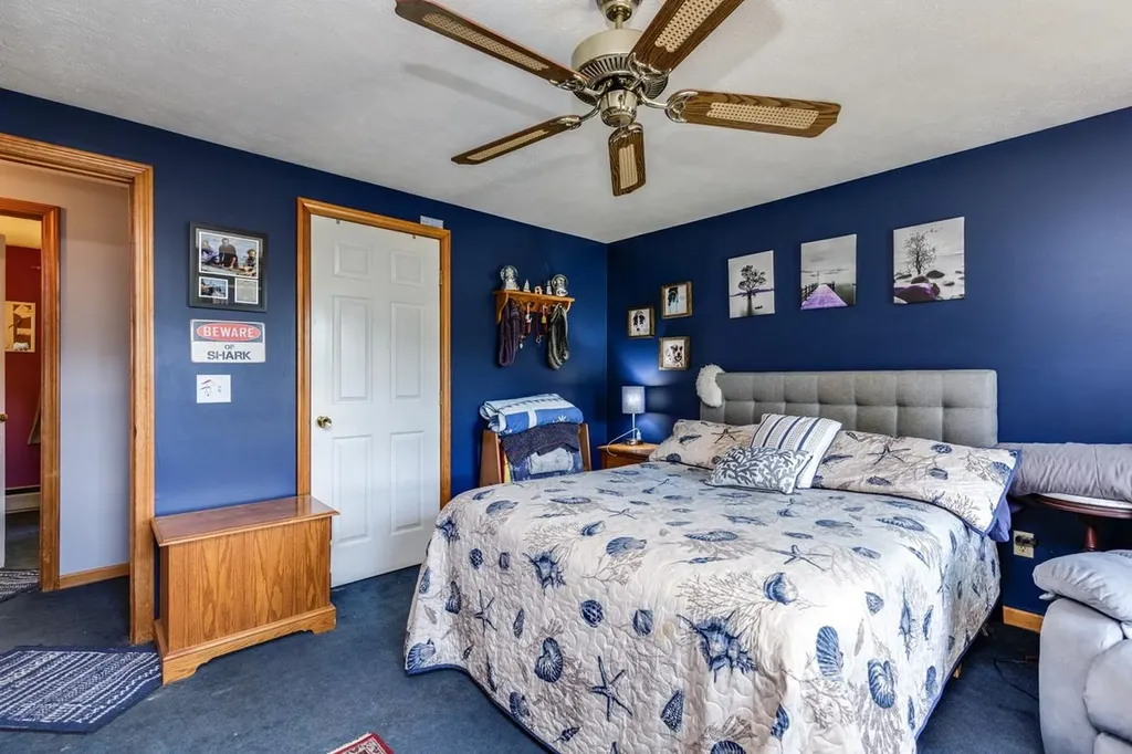 4 Elijah Hill Lane Londonderry NH 03053