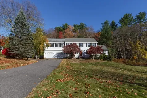 4 Elijah Hill Lane Londonderry NH 03053