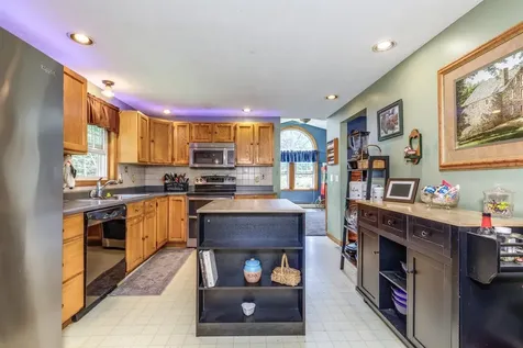 4 Elijah Hill Lane Londonderry NH 03053