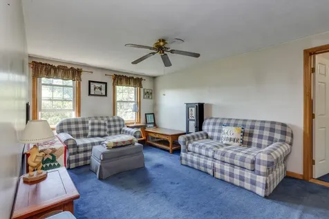 4 Elijah Hill Lane Londonderry NH 03053