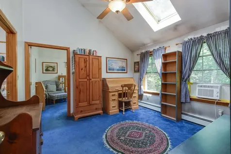 4 Elijah Hill Lane Londonderry NH 03053