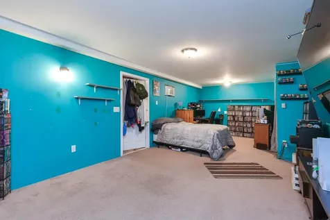 4 Elijah Hill Lane Londonderry NH 03053