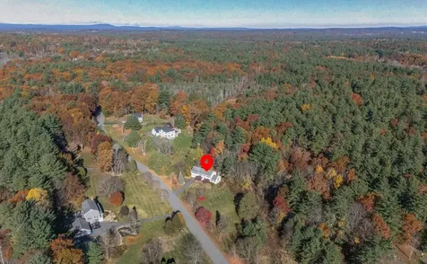 4 Elijah Hill Lane Londonderry NH 03053