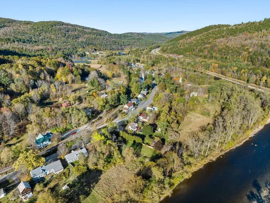 4457 Vt Route 14 Royalton VT 05068