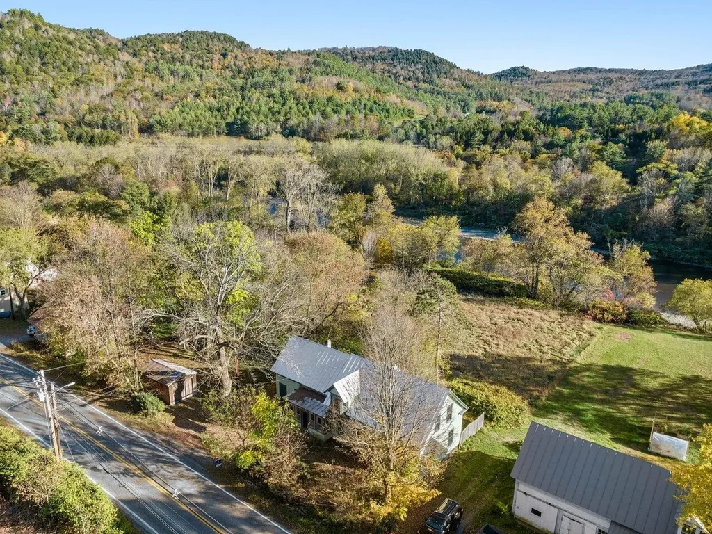 4457 Vt Route 14 Royalton VT 05068