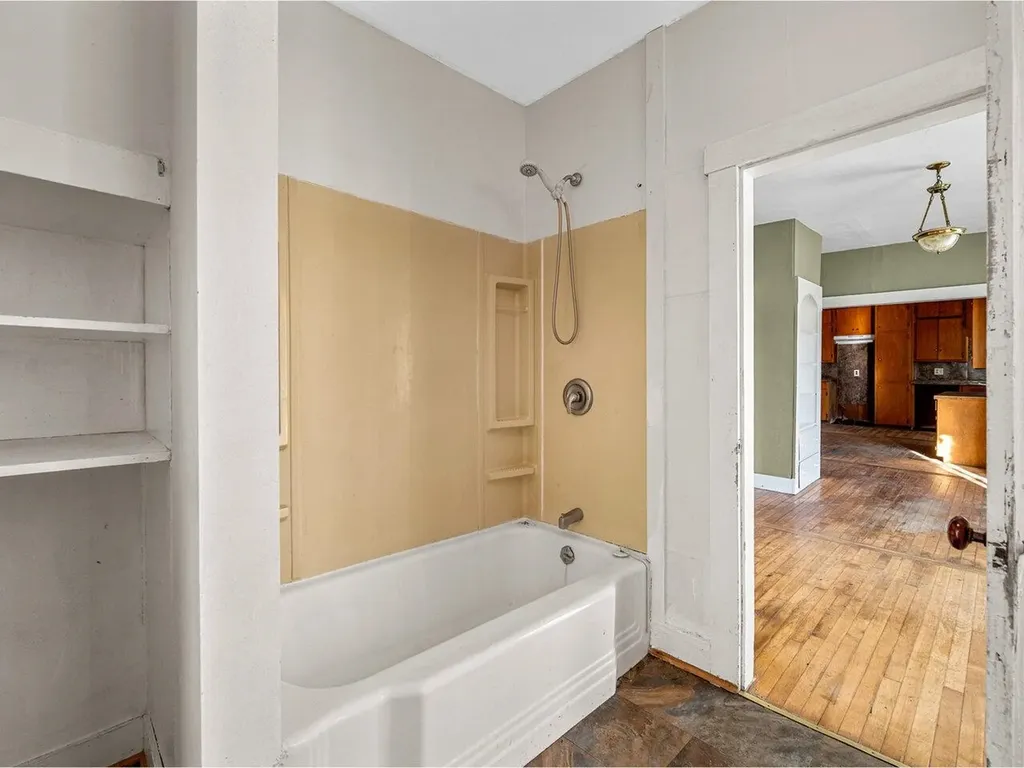 4457 Vt Route 14 Royalton VT 05068