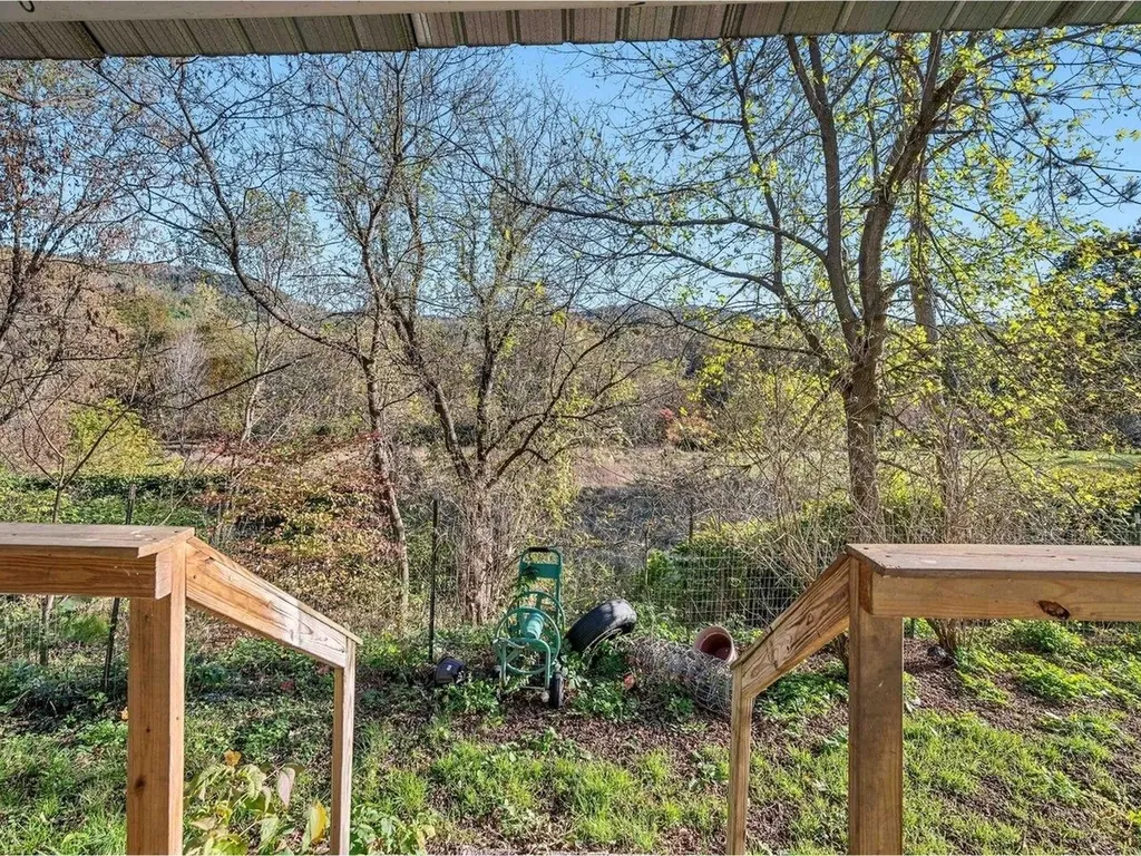 4457 Vt Route 14 Royalton VT 05068