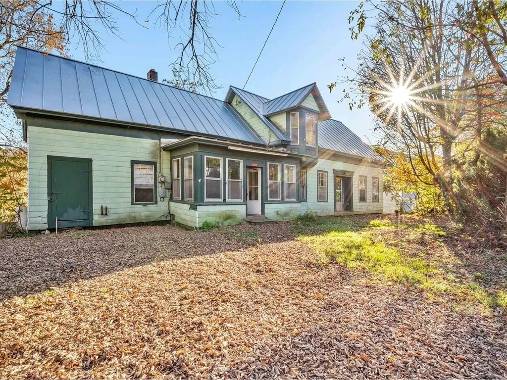 4457 Vt Route 14 Royalton VT 05068