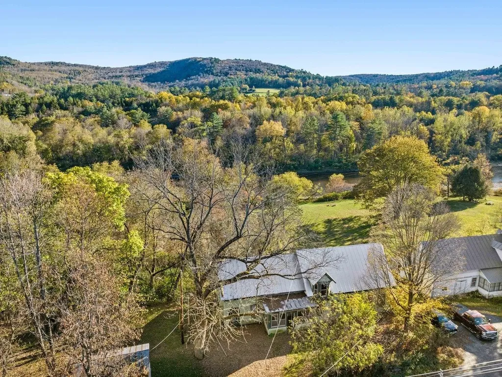 4457 Vt Route 14 Royalton VT 05068