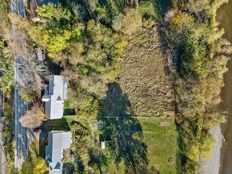 4457 Vt Route 14 Royalton VT 05068