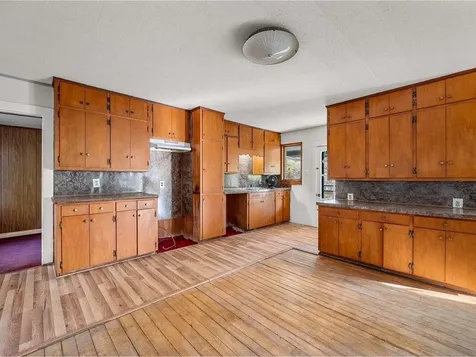 4457 Vt Route 14 Royalton VT 05068