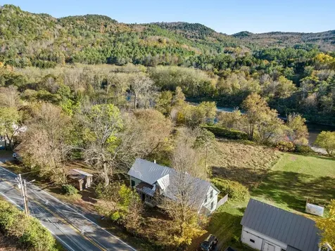 4457 Vt Route 14 Royalton VT 05068