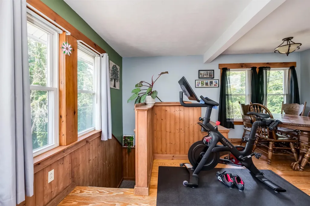 220 Chester Road Auburn NH 03032