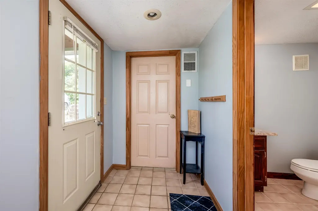 220 Chester Road Auburn NH 03032